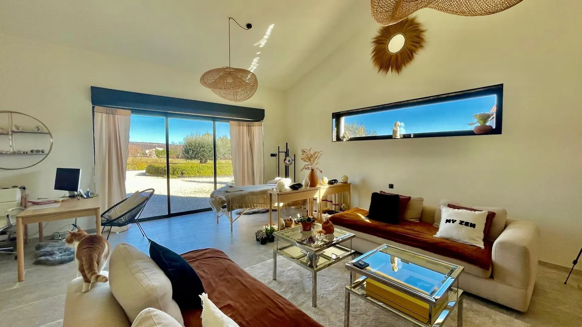 Design Villa In Provence Ongles