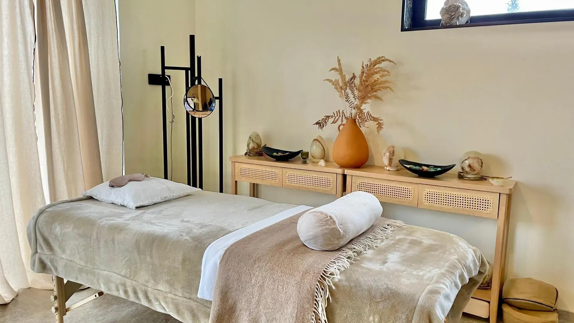 Design Villa In Provence Ongles